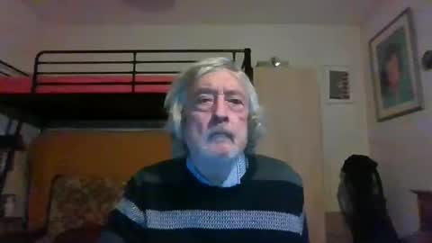 78kiss online show from December 14, 4:02 pm