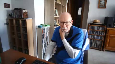  Papi  online show from April 8, 12:52 pm