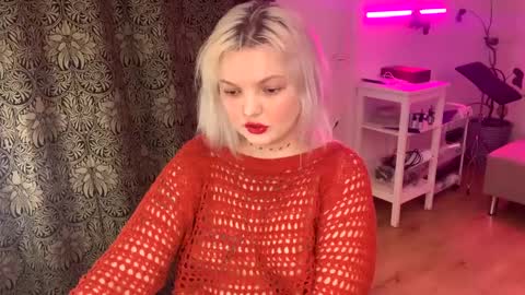 Snapshot of 80s_brat chatting on January 6, 3:42 am Ivy online show from January 6, 3:42 am