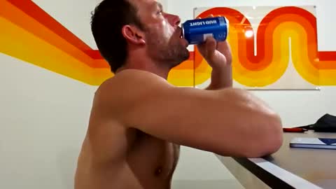 8inchwhiteboy88 online show from April 6, 4:46 am