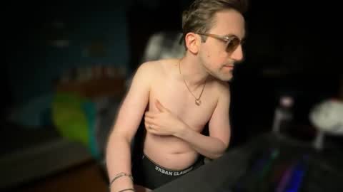 Snapshot of 91stefisexy91 chatting on October 10, 8:35 pm 91stefisexy91 online show from October 10, 8:35 pm