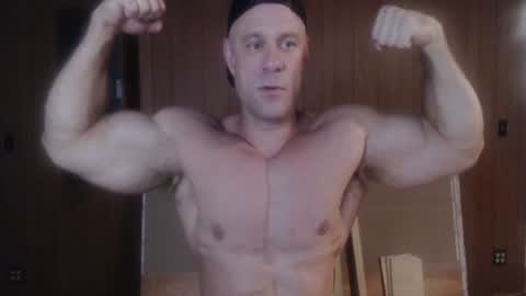 9 fat inches online show from July 18, 3:30 am