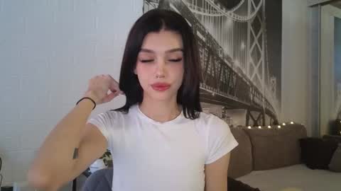 Snapshot of 9west chatting on September 9, 11:21 am KARINA online show from September 9, 11:21 am
