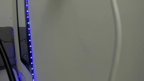 DERECK online show from February 12, 9:35 am