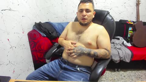 Snapshot of _ace_ventura chatting on January 17, 5:11 am ---- online show from January 17, 5:11 am