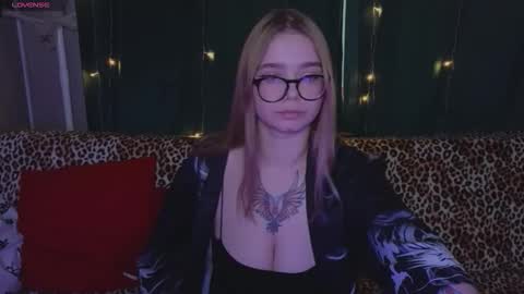 KENDALL  NATHANRYAN  LUCY online show from January 19, 10:25 am