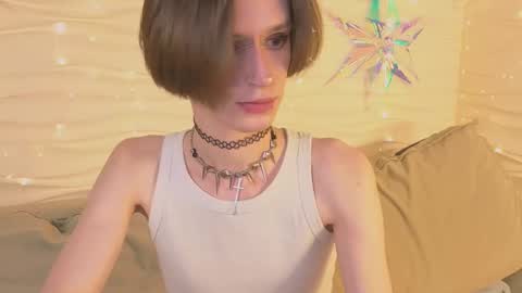 adrian online show from December 3, 5:08 am