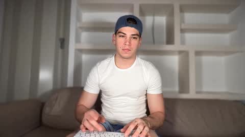 _aesthetic online show from September 12, 2:52 pm