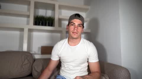 _aesthetic online show from October 13, 12:18 pm