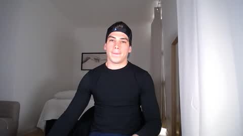 _aesthetic online show from March 28, 4:41 pm