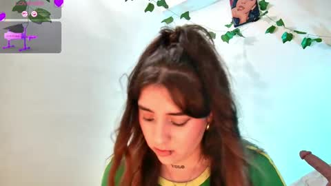 Snapshot of _alaia_sweet chatting on February 22, 6:52 pm _alaia_sweet online show from February 22, 6:52 pm