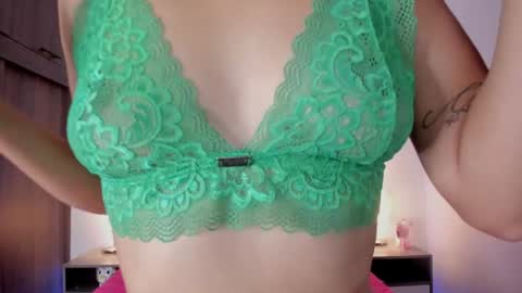 _alana_grey_ online show from June 1, 2:40 pm