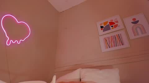 Snapshot of _aleja_x chatting on September 15, 11:44 am _aleja_x online show from September 15, 11:44 am