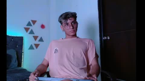 Andres online show from January 10, 7:43 pm