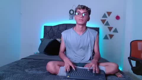 Andres online show from January 14, 7:11 pm