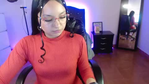 Snapshot of _anne_hot chatting on December 5, 5:33 pm Anne online show from December 5, 5:33 pm