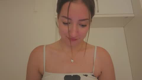 Snapshot of _annieone chatting on September 27, 8:50 pm Anna online show from September 27, 8:50 pm