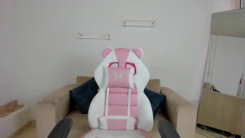    online show from November 24, 12:26 pm