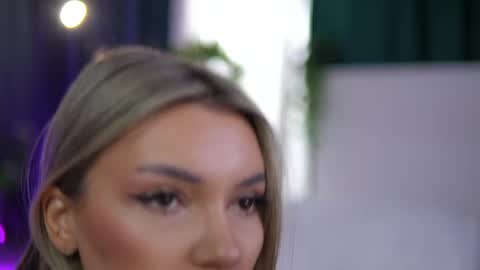 Arielle online show from May 11, 5:58 am