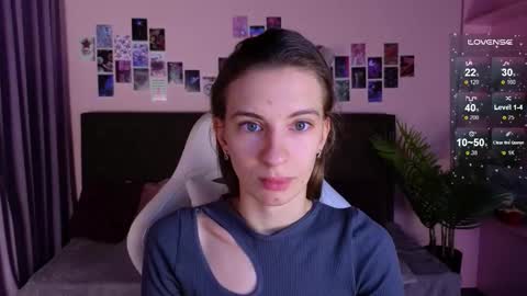 _ash_leyy_ online show from September 14, 1:30 am