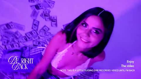 _aurora_collins_ online show from January 11, 12:33 pm