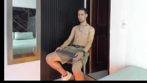 _axel_09 online show from May 8, 4:07 am