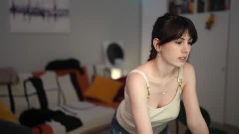 Lili online show from November 22, 12:03 pm