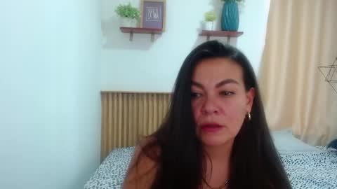 _bonnie__and_clyde online show from April 24, 7:16 pm