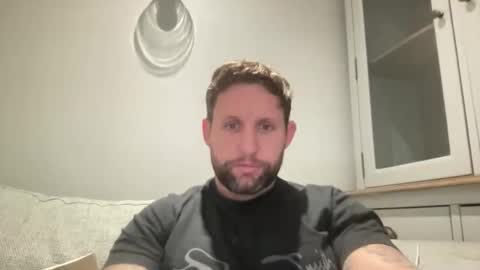 Snapshot of _british_hung_ chatting on September 25, 12:23 pm UK BigThick Cock online show from September 25, 12:23 pm
