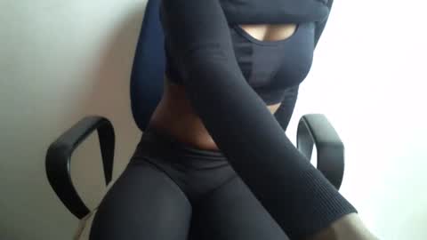 Snapshot of _bunny_b chatting on March 7, 7:08 am _bunny_b online show from March 7, 7:08 am