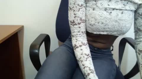 Snapshot of _bunny_b chatting on February 18, 8:49 am _bunny_b online show from February 18, 8:49 am