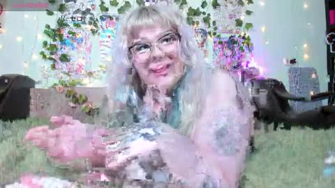 _candym1lky_ online show from March 23, 6:40 am