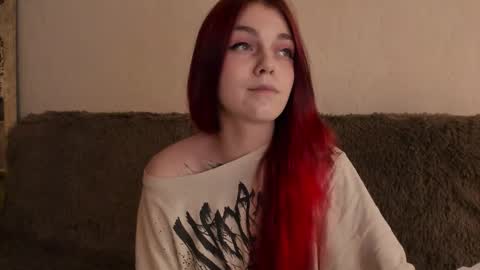 Caroline online show from November 18, 1:14 pm