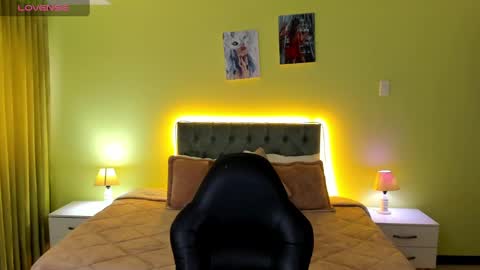 Charlote online show from September 22, 8:02 pm