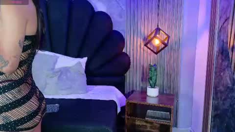_charlotte_queen_ online show from July 16, 1:36 pm