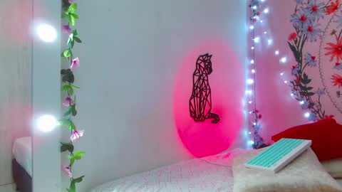 Snapshot of _chloeee chatting on February 26, 1:36 am Katy online show from February 26, 1:36 am