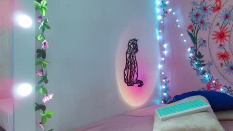 Snapshot of _chloeee chatting on February 8, 1:11 am Katy online show from February 8, 1:11 am