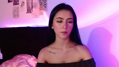 Snapshot of _coraliinee_ chatting on January 26, 4:51 am Coraline online show from January 26, 4:51 am