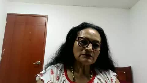 _cristal15 online show from November 26, 4:43 am