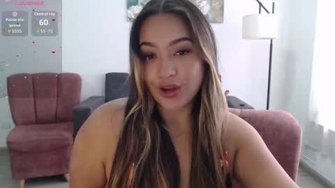 Snapshot of _dakota_j chatting on September 10, 1:45 pm Your Dakota online show from September 10, 1:45 pm