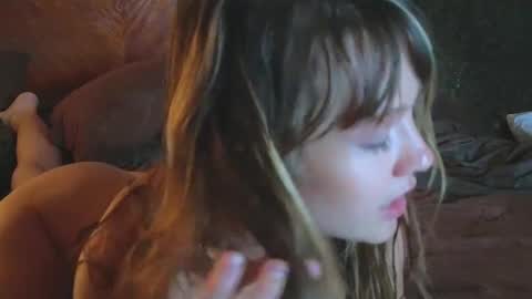 Snapshot of _demi_dee_ chatting on February 15, 5:07 pm DemiDee online show from February 15, 5:07 pm