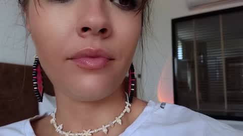 Snapshot of _demi_dee_ chatting on October 13, 5:53 am DemiDee online show from October 13, 5:53 am