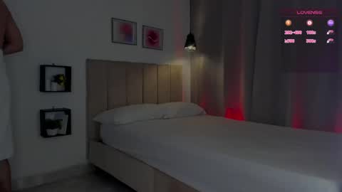 Emma and Tonny online show from November 9, 11:57 am