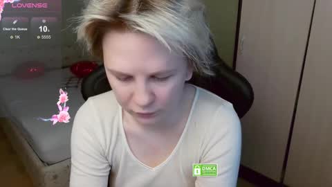 chloue and Gretta online show from February 22, 8:18 am