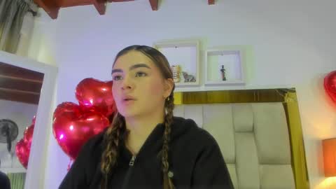 Isabella online show from February 17, 1:00 pm