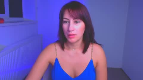 Snapshot of _emma_lay chatting on January 10, 7:04 am Emma online show from January 10, 7:04 am