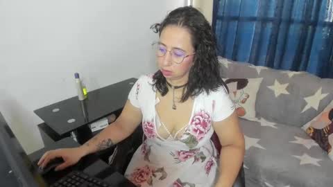 Emma online show from November 4, 4:41 pm