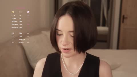 Essie  online show from March 19, 6:46 pm