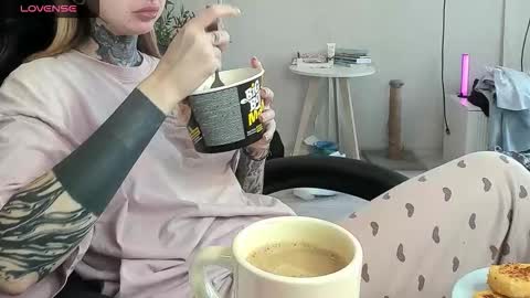 Alis online show from December 5, 10:57 am