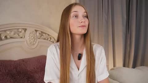 Milly online show from September 12, 2:24 am